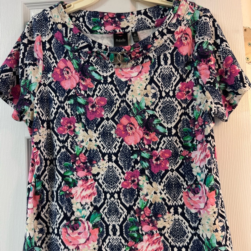 EUC Rafaela short sleeve shirt with metal loop accent - Size L